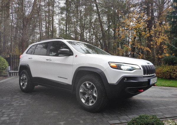Jeep Cherokee cena 85000 przebieg: 168100, rok produkcji 2019 z Lubartów małe 596